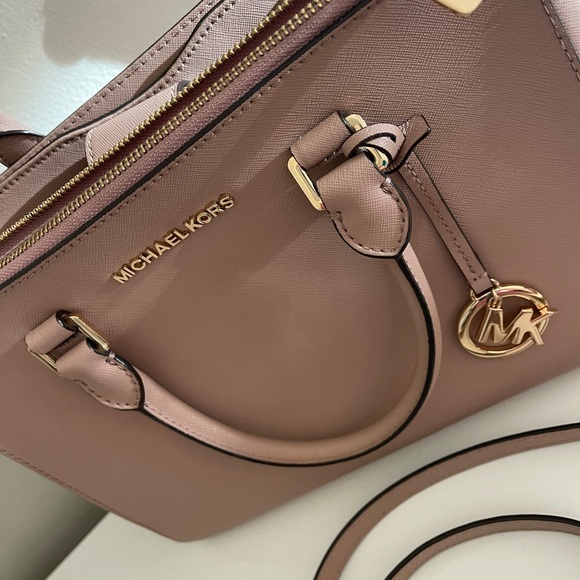 Michael Kors two way bag - Picture 2 of 15